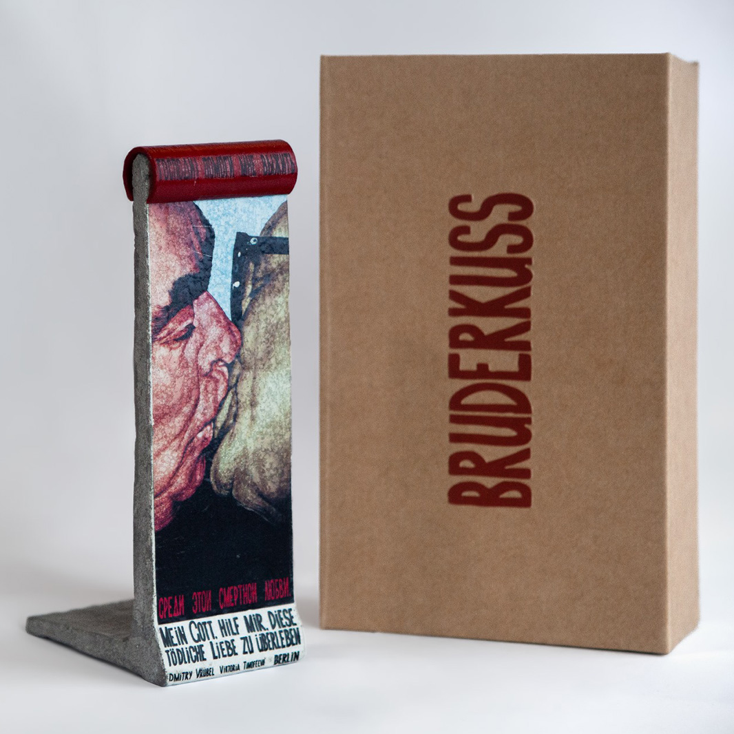 BRUDERKUSS Wall Piece - Image 3